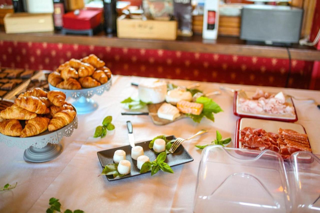 Felicin - Ristorante Albergo "Dimora Storica" Monforte D'Alba Luaran gambar